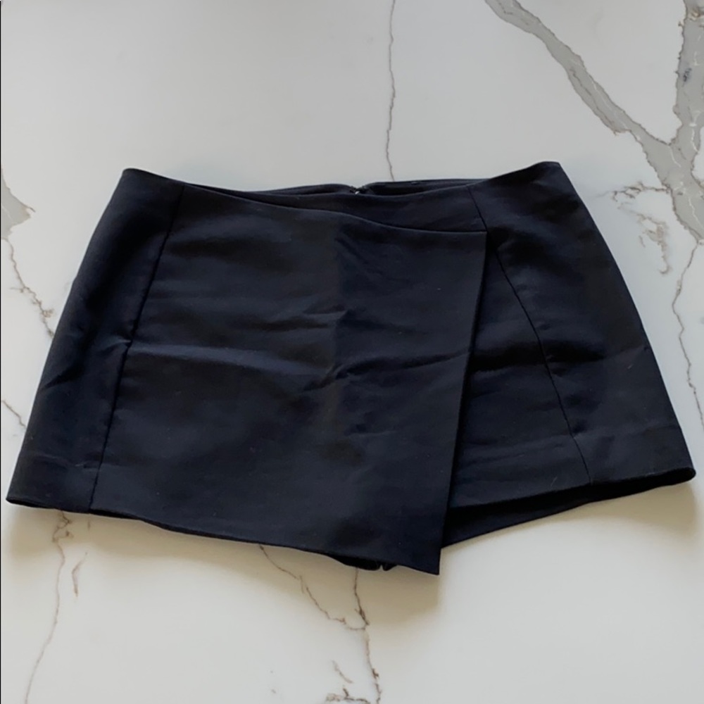 Express Black Skort